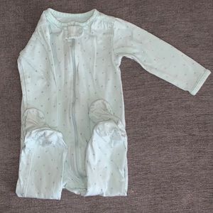 Girl’s Footsie